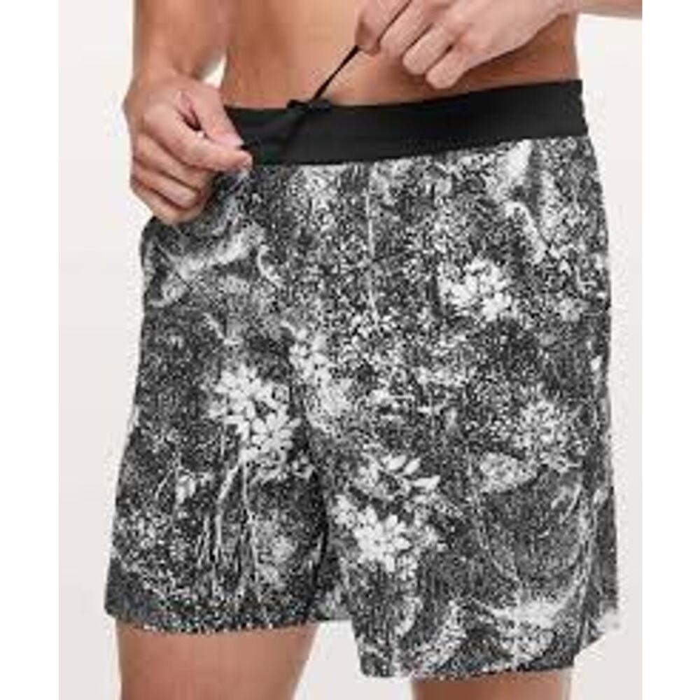 Lululemon Men's SMALL Channel Cross Mesh Lined Swim Shorts 7" Inseam